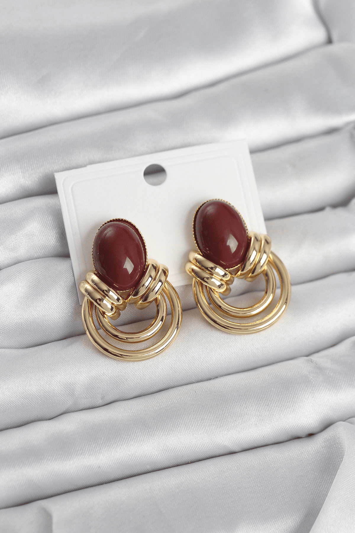 Pirinç Gold Renk Bordo Taşlı Vintage Kadın Küpe 5886